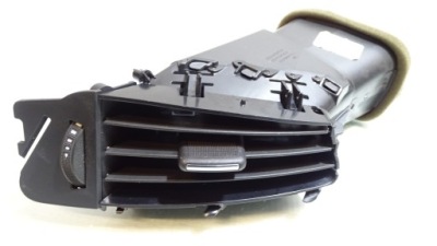 Opel astra j форсунки / решётки обдув панели приборной панели фото №1