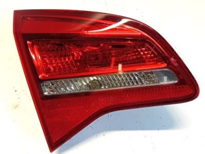 Лампа права задня opel meriva b кришка багажника 13260841 фото №1