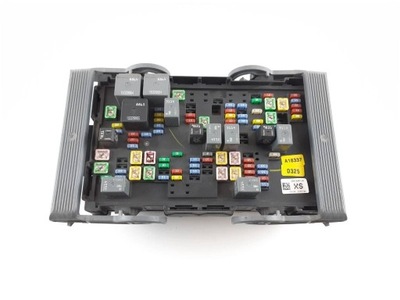 Cadillac escalade iv коробка предохранителей 25815387 фото №1