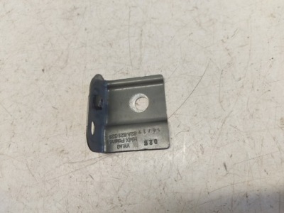 Audi a1 82a кронштейн крыла перед правый фото №1