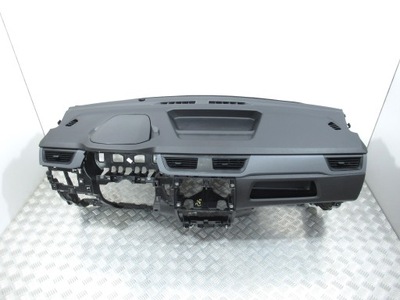 Панель приладів приладова консоль renault express 2023r 682002650r оригінал фото №1