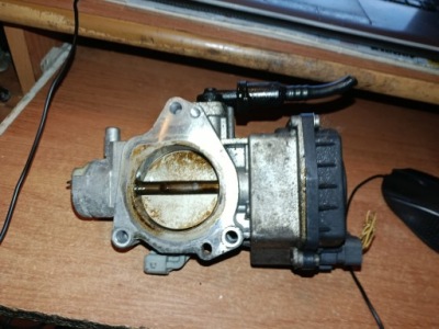 9648053780 дросельна заслінка citroen c5 2.0 benz фото №1