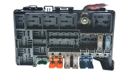 Коробка запобіжників laguna ii 8200272450 фото №1