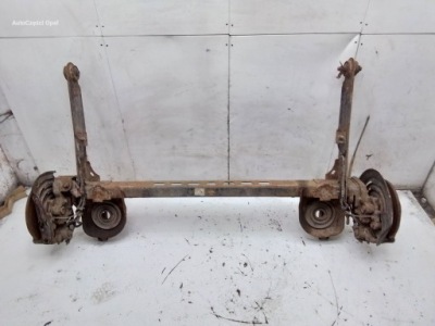 Opel vivaro a балка підвіска osi задній 93851576 фото №1