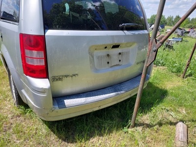 Voyager town 08-10r бампер задня pdc фото №1