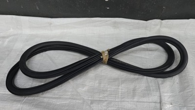 Прокладка двері перед правий opel crossland x фото №1