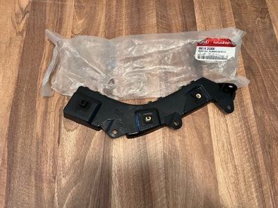 Kia magentis направляющая бампера задняя правый 86614-2g000 фото №1