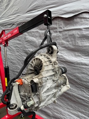 Tesla model 3 стандарт range rear двигун 1120980-00f фото №1