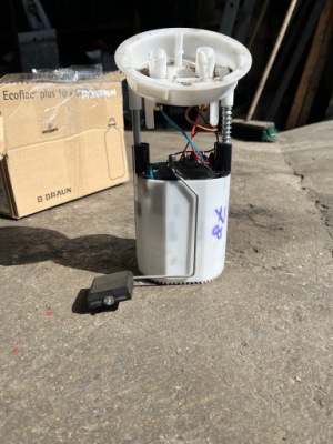 78 bmw помпа топлива бензин 7197046 фото №1