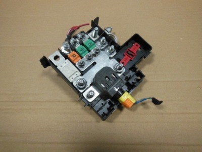 Клемма предохранитель jeep cherokee kl 06701050540 фото №1