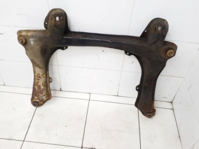 1984 volkswagen passat b2 підрамник передні фото №1