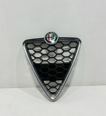 ALFA ROMEO GIULIETTA REJILLA DE RADIADOR REJILLA CROMO PARTE DELANTERA MUY BUEN ESTADO 156109980  