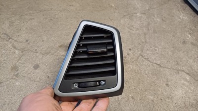 Hyundai tucson iii решётка обдув 97490-d7000 фото №1