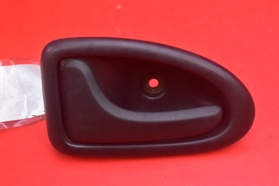 Ручка внутренняя левая перед передняя czarna 8200028994 renault trafic 2 ii фото №1