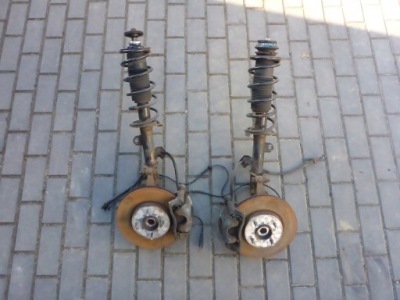 Амортизаторна стійка поворотний кулак лівий nissan note e12 13 1.5 dc фото №1