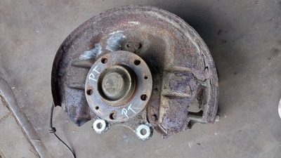 Поворотний кулак права задня peugeot 407 2.0hdi 06r фото №1