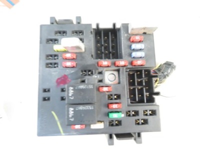 Коробка запобіжників hummer hummer h2 15266952 фото №1