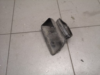 Впуск фильтра воздуха audi a8 d2 077129627n фото №1