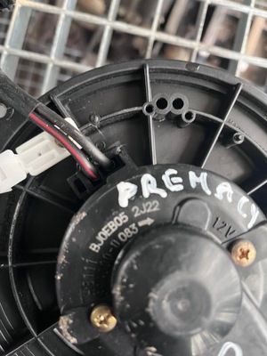 Повітродувка обдув кабіни mazda premacy lift 01-05 фото №1