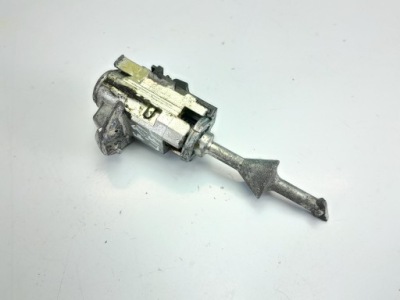 Вкладка замка двері штифт bmw 1 e81 e82 e87 e88 lift uk фото №1
