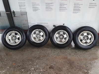 NISSAN NAVARA PATHFINDER 06-15R 245/70 R16 ZIMOWKI CON KOLCAMI  