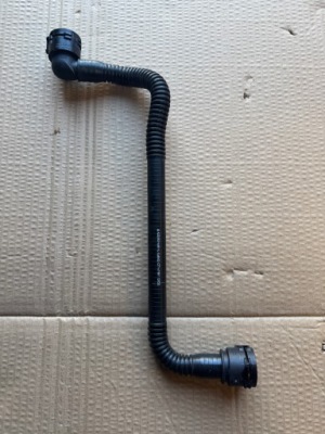 Mercedes s 222 шланг воды 2225015591 фото №1