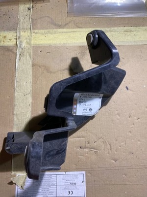 Напрямна бампера opel insignia b 39157946 фото №1