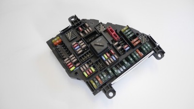 Bmw f10 f11 f07 f02 коробка запобіжників 9234423 фото №1