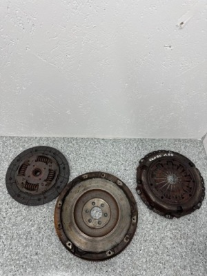 Зчеплення диск притиск combo e iv berlingo iv partner iv 9833248780 1.5 hdi фото №1