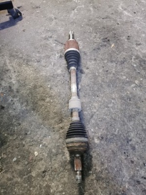 Renault clio iv 1.5 ліва привідний вал 391010115r 2017r фото №1