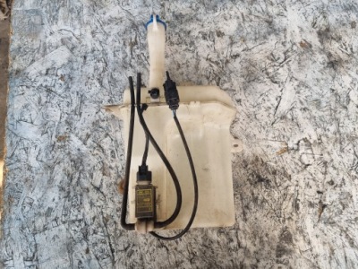 Kia ceed 1 06-12 бачок омивача помпа фото №1