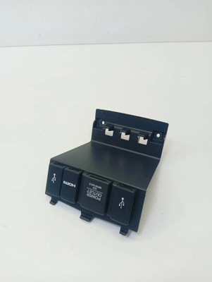 Honda civic ix lift 15-17 роз'єм з'єднувач usb заглушка 1,8 i-vtec r18z4 фото №1