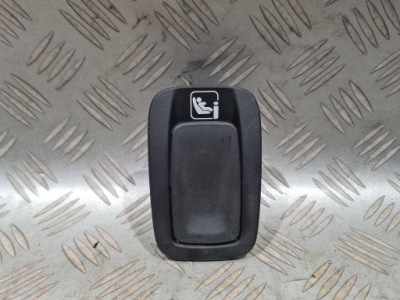 Заглушка заднього сидіння isofix opel insignia b фото №1