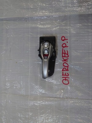 Ручка дверь передние правое jeep cherokee kl фото №1