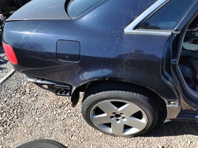 Крила чверть обшивка правий задня audi a8 d2 фото №1