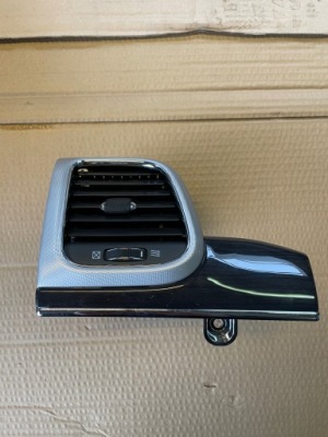 Jeep grand cherokee wk2 решётка обдув левая фото №1