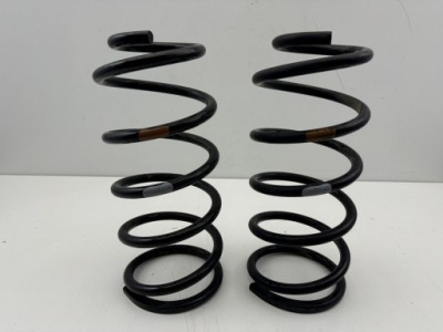 Toyota land cruiser пружини підвіска задня задні оригінальний номер фото №1