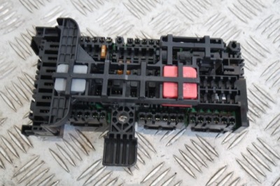 Коробка запобіжників mercedes w167 a1679063103 фото №1