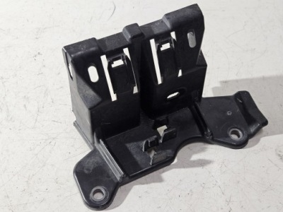 Кронштейн коробка предохранителей peugeot expert iv 9814736280 фото №1