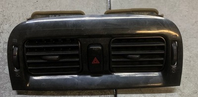 Mazda 626 средняя решётка обдув фото №1