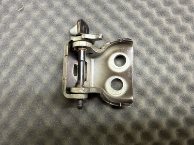 Петля дверь левый перед dół peugeot 308 фото №1