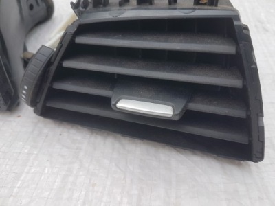 Решётка обдув правая bmw f20 f21 9205356 фото №1