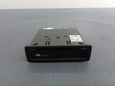 Mercedes gls w167 разъём port usb c a1678201402 фото №1