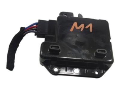 Разъём port usb tesla model 3 2017-2023 1656787-30-a фото №1