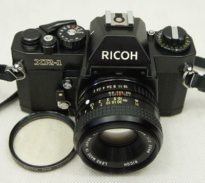 RICOH XR-1 z obiektywem i filtrem