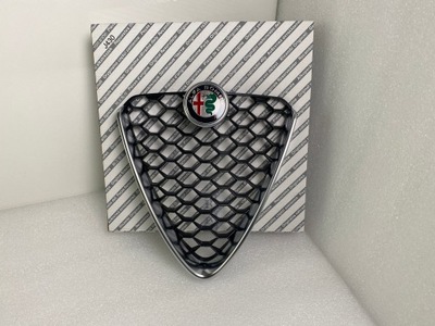 Решітка радіатора решітка радіатора alfa romeo giulia veloce 156157026 фото №1