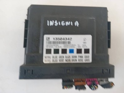 Коробка запобіжників bsi opel insignia 13504342 фото №1