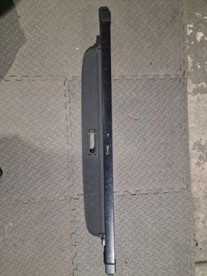 Шторка багажника задній задня чорна ssangyong tivoli фото №1