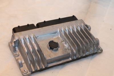 Бортовий комп'ютер двигуна блок керування toyota 89666-02750 фото №1