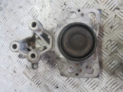 Подушка двигуна renault twingo 2 1.2 b 8200429852 фото №1